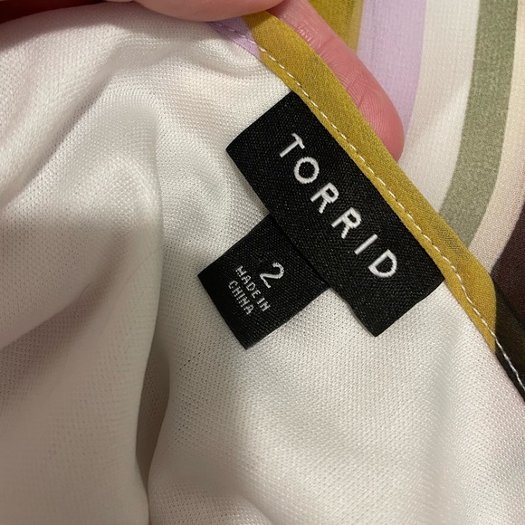 Torrid Brand Women's size 2 Midi Chiffon Pleated Dress White Stripes - Picture 4 of 9